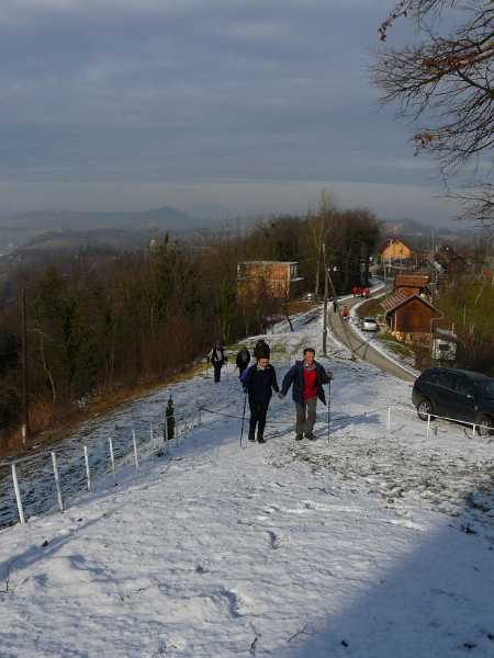 Klupci.jpg - Klupci - prema crkvi