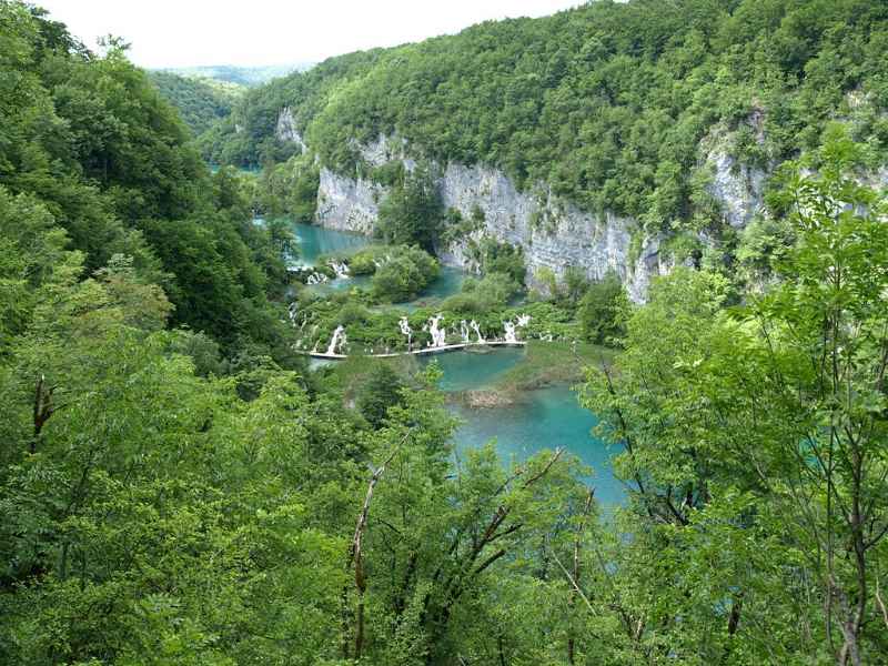 Plitvice-donja-jezera.JPG