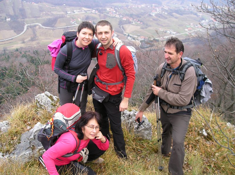 Ekipa-na-Malim-pecinama.JPG