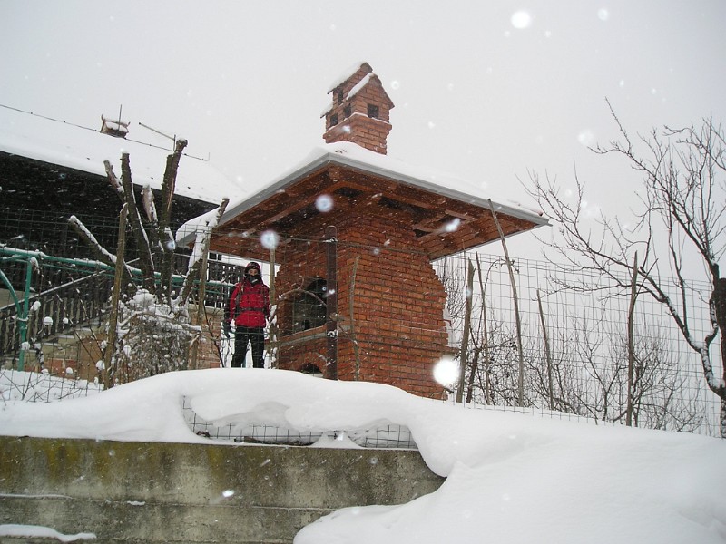 Stjepko-se-sprema-za-rostilj.JPG