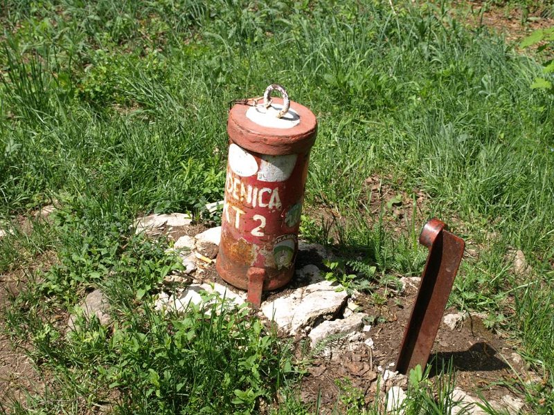 zig_na_metalnom_stupu.JPG - Žig na metalnom stupu