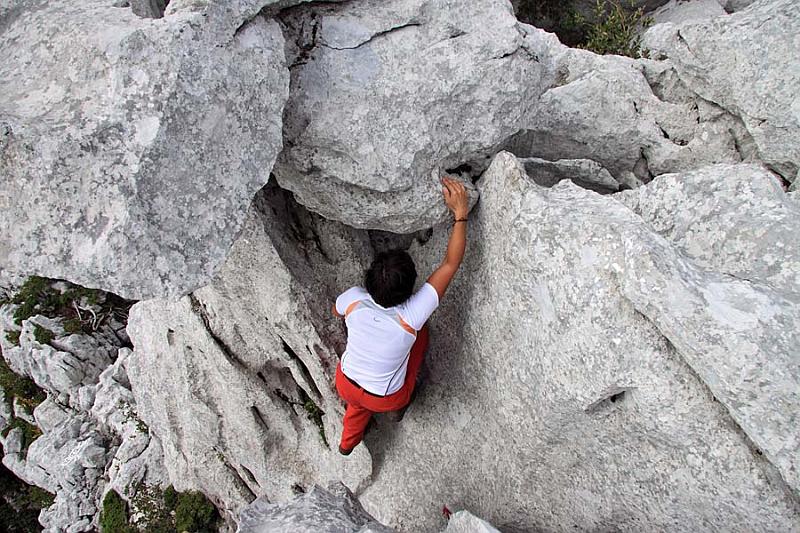 03.JPG - Tina penje na Kapu